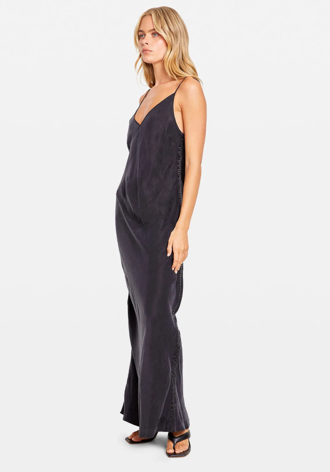 EDEN NIGHT EMBROIDERED MAXI DRESS BLACK