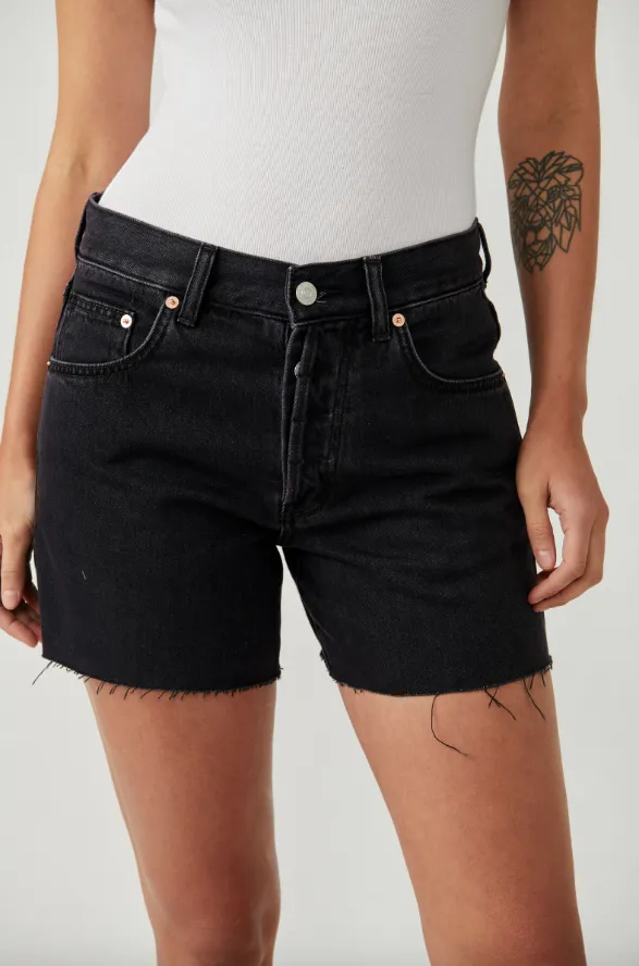 Ivy Mid Rise Short