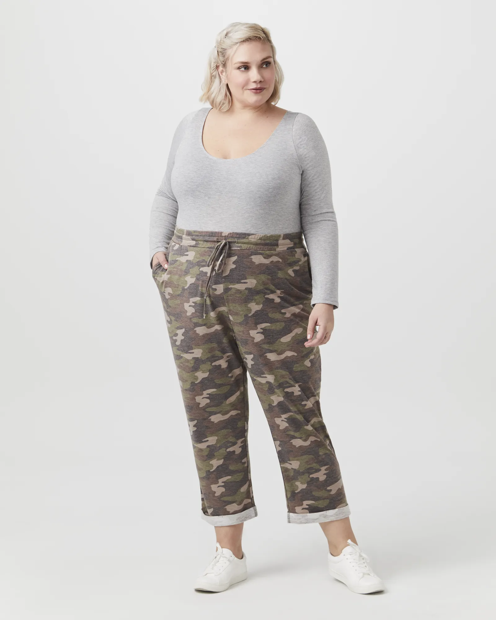 Luna Cropped Lounge Pant | Olive Green / Light Green